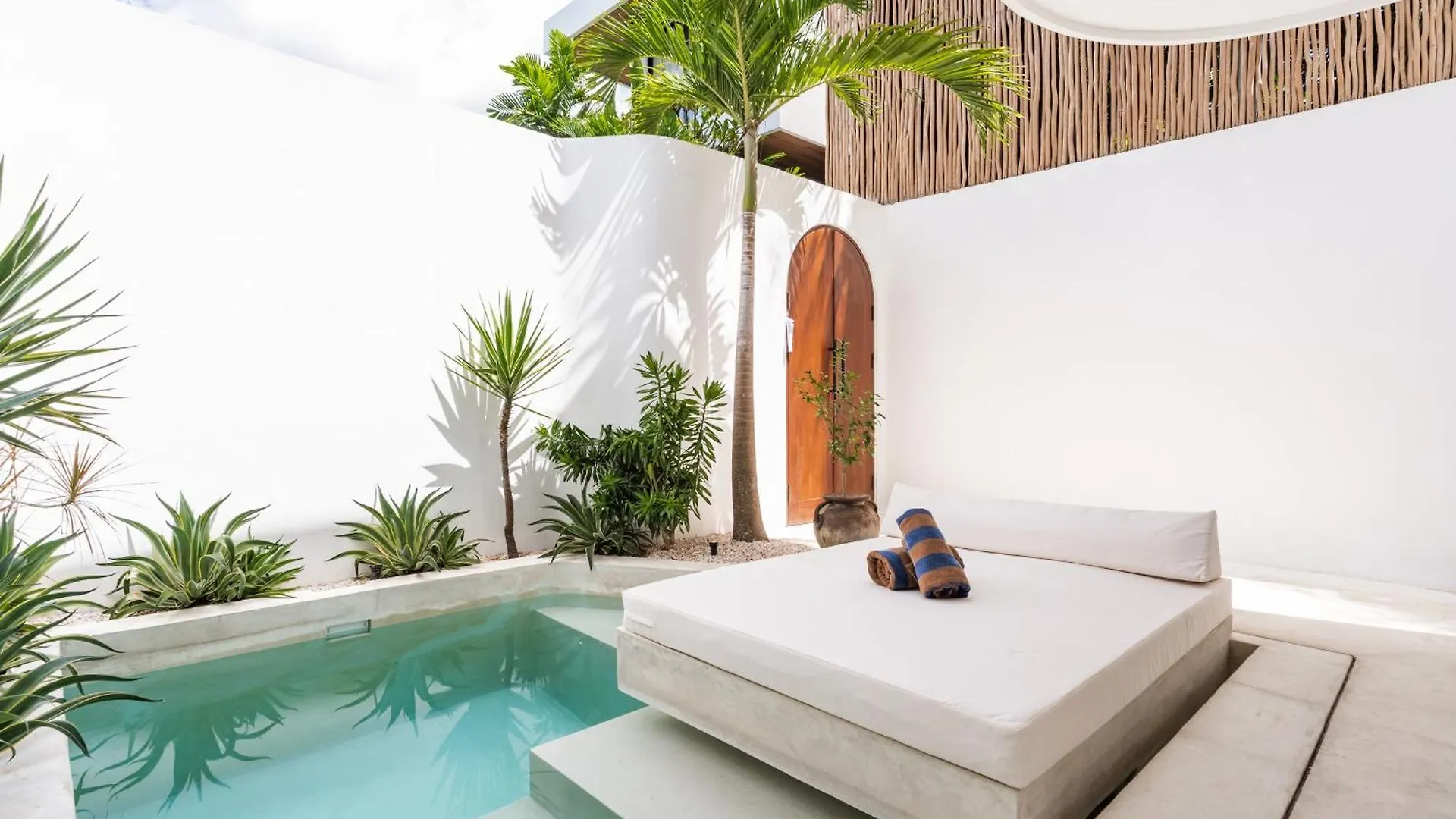 Casa Nalani In Bali Villa Kerobokan